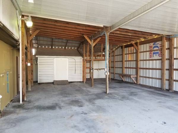 Seller Financing w/ Ample Land and Stand Along Building: 2228 9th St W, Bradenton, FL 34205